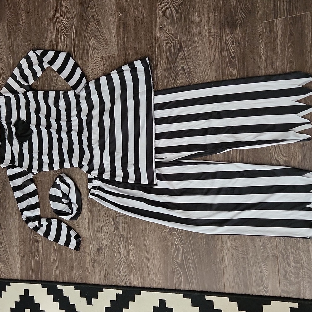 Womens Prisoner Black and White Striped Costume 3 Pcs Set -